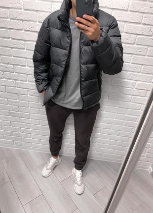 Стильна чоловіча куртка / пуховик на весну