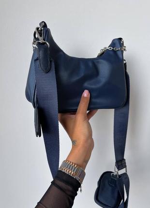 Re-edition mini blue брендовая стильная синяя сумочка в стиле прада трендовая модель жіноча розкішна блакитна синя сумка7 фото