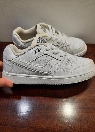 Кроссовки nike