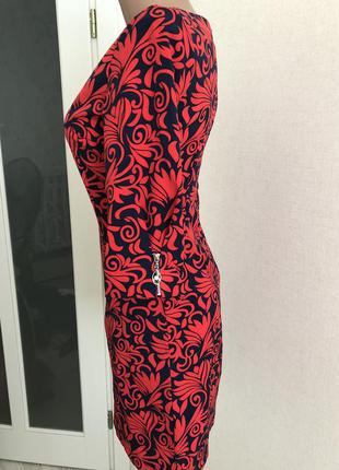Платье красное