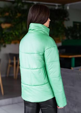 Женская куртка стеганная зеленая на весну / осень2 фото