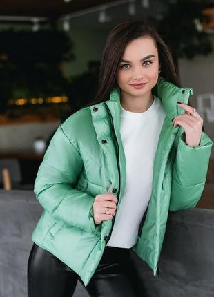 Женская куртка стеганная зеленая на весну / осень9 фото