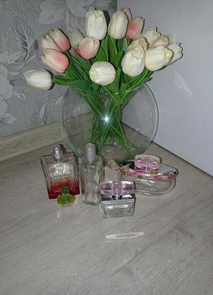 Пусті флакони від парумів