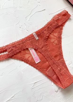 Трусики victoria’s secret pink оригинал красные кружевные стринги бикини виктория сикрет3 фото