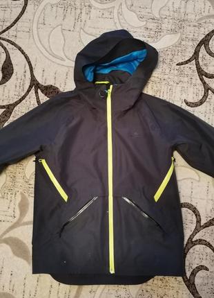 Водоотталкивающая куртка quechua 140 см