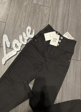 Черные джинсы высокая посадка  на худышку2 фото