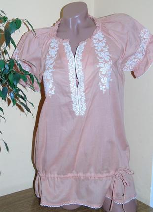 Блузочка легкая как пушинка, красивая вышивка.
