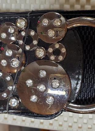 Ремень с камнями на резинке