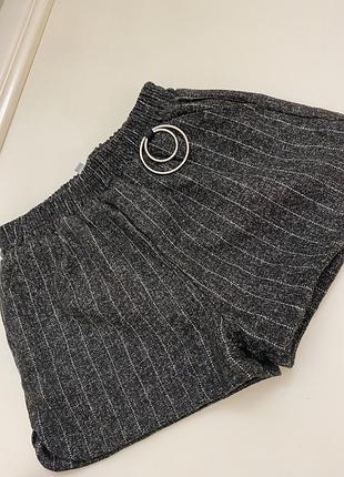 Трендовые шорты в  чёрном цвете