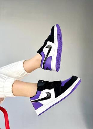 Красиві жіночі кросівки chicago air jordan 1 retro low violet фіолетові з чорним2 фото