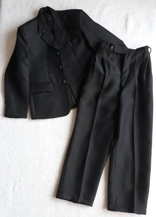 Костюм класичний шкільний, на 6-8 років.