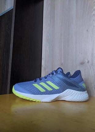 Adidas кросівки