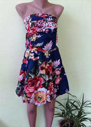 Новое хлопковое платье-колокол с карманами в цветы известного бренда по доступной цене