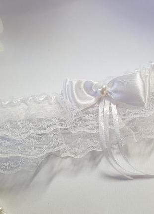 Свадебная подвязка нежная белая1 фото