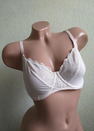 Шикарный, брендовый бюстгальтер без поролоновых чашек. айвори, пудра, нюдовый.