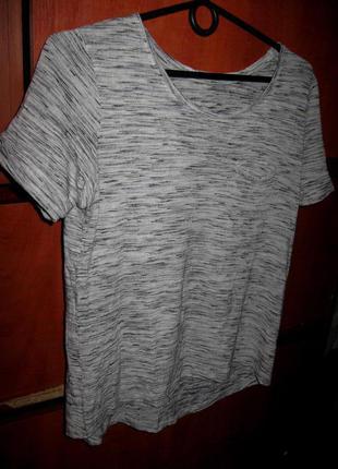 Сіра Футболка