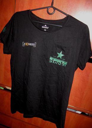 Футболка с принтом черная