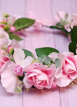 Объемный розовый венок веночек с цветами1 фото