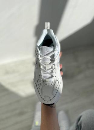 Класні жіночі кросівки унісекс nike m2k tekno білі з чорним 36-45 р7 фото