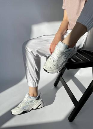 Класні жіночі кросівки унісекс nike m2k tekno білі з чорним 36-45 р8 фото