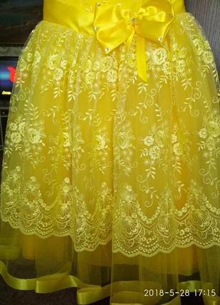 Яркое жёлтое бальное, выпускное платье на возраст 6-7 лет4 фото