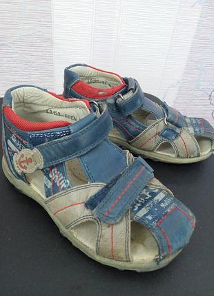 Детские босоножки