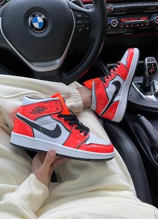 Кроссовки лаковые джордан