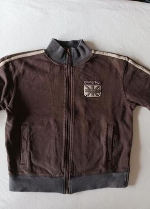 Спортивная кофточка фирмы next для мальчика 6-7 лет.