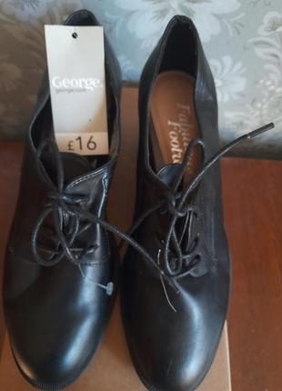 Новые классные туфли от бренда george оригинал.