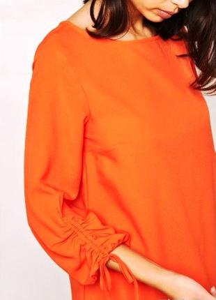 Базовое красно-оранжевое платье с длинными рукавами3 фото
