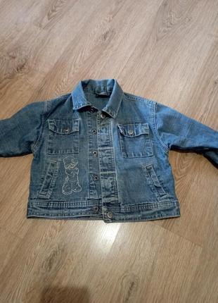 Тонка весняна джинсова курточка