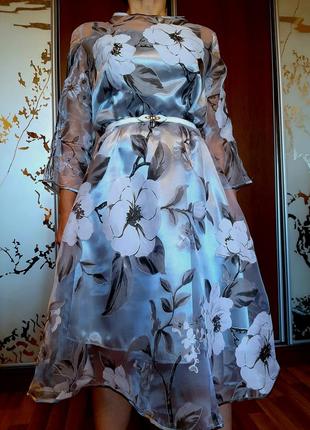 Воздушное платье из органзы с цветочным принтом1 фото