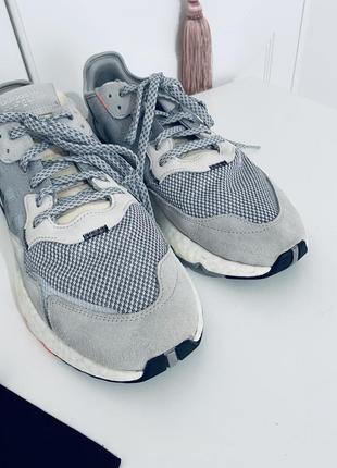 Кроссовки adidas 5