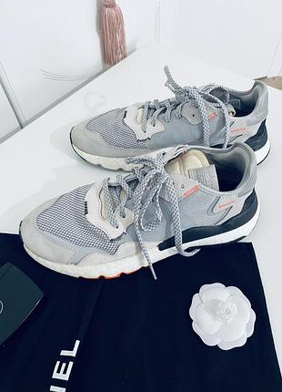 Кроссовки adidas