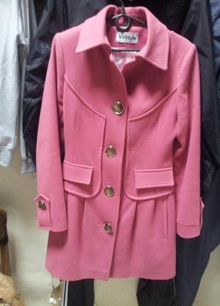 Пальто по супер цене. пишите, спрашивайте. торг уместен