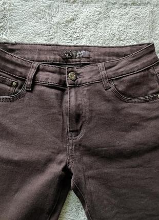 Класичні штани-джинси b. s. jeans2 фото