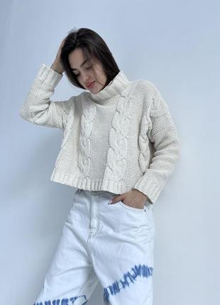 Укороченый в'язаний светр вільного крою, водолазка, лонгслив