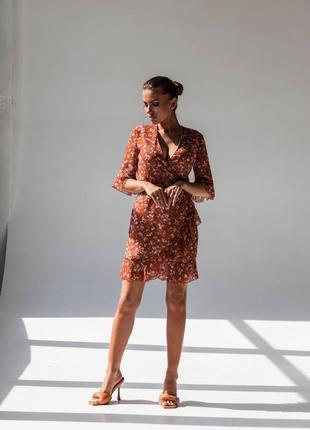 Шифоновое платье в цветочный принт