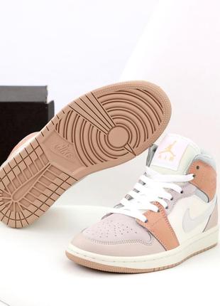 Женские кроссовки nike airair jordan 1. бежевый 14123