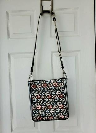 Сумка кроссбоди монограмма  calvin klein