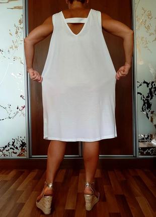 Белоснежное трикотажное платье с шитьем из 100% хлопка от encuentro2 фото