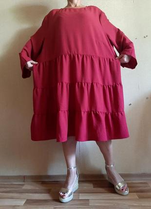 Легкое ярусное платье оверсайз цвета марсала в стиле бохо4 фото