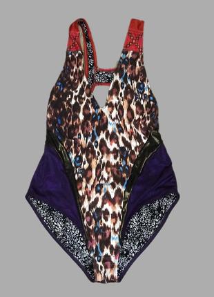 Сдельный купальник