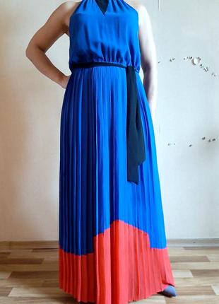 Нове шифонова сукня кольору електрик з плісированою спідницею