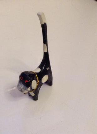 Статуетка собачка дерев'яна міні з хвостом угору, 10 см