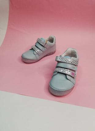 Шкіряні туфлі для дівчинки з led підсвічуванням2 фото