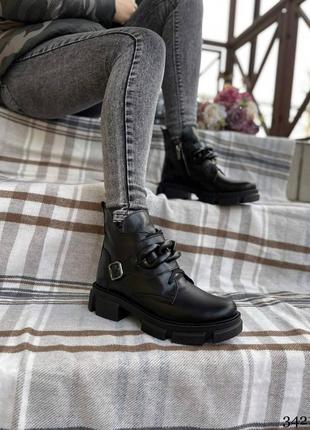 Ботинки женские демисезонные с цепью3 фото