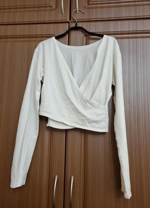 Топ з декольте