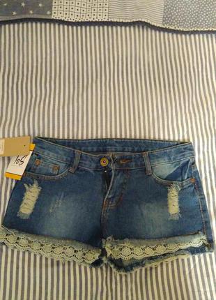 Джинсовые шорты