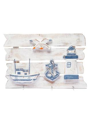 Ключница деревянная на 3 крючка размер 30см*22см